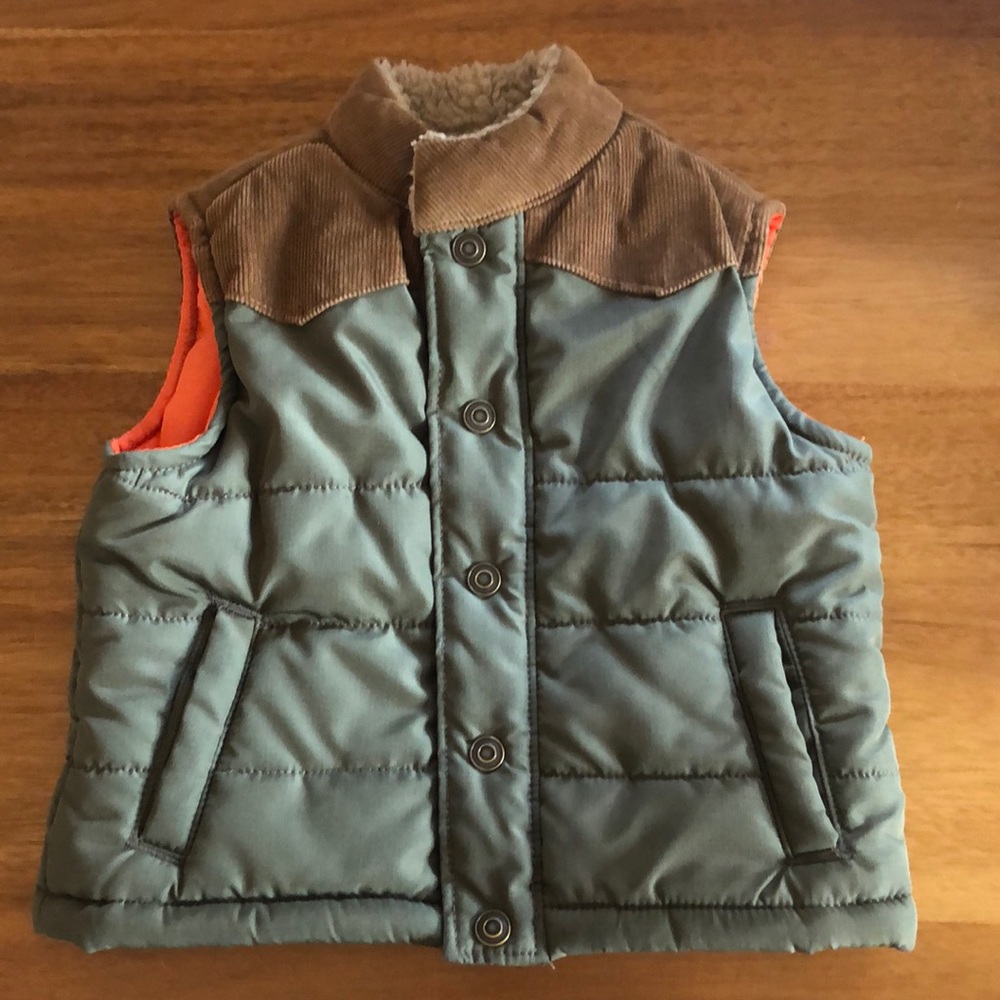 Kids warm puffer vest, size 24 months. EUC